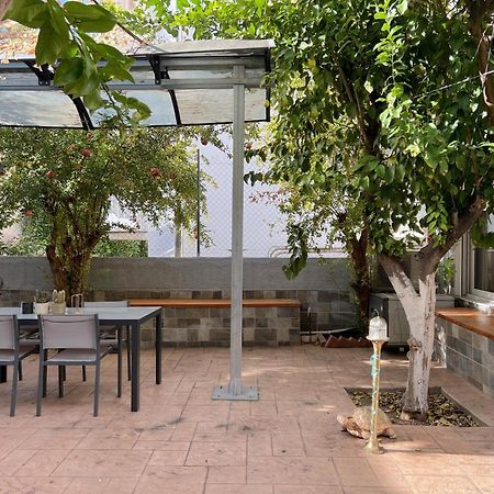 Apartamento Historic Center Getaway 10'Walk To Acropolis Hill Atenas Exterior foto