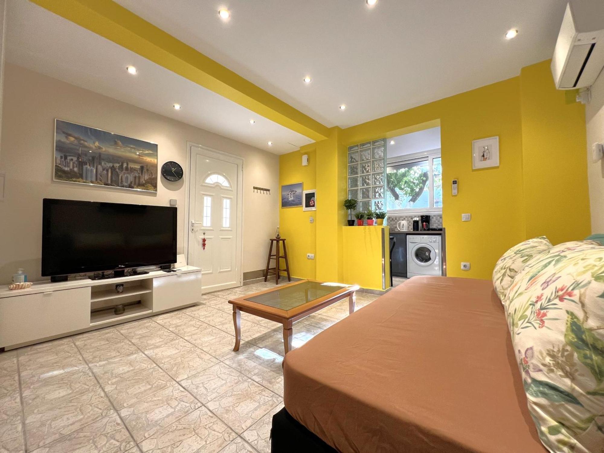 Apartamento Historic Center Getaway 10'Walk To Acropolis Hill Atenas Exterior foto