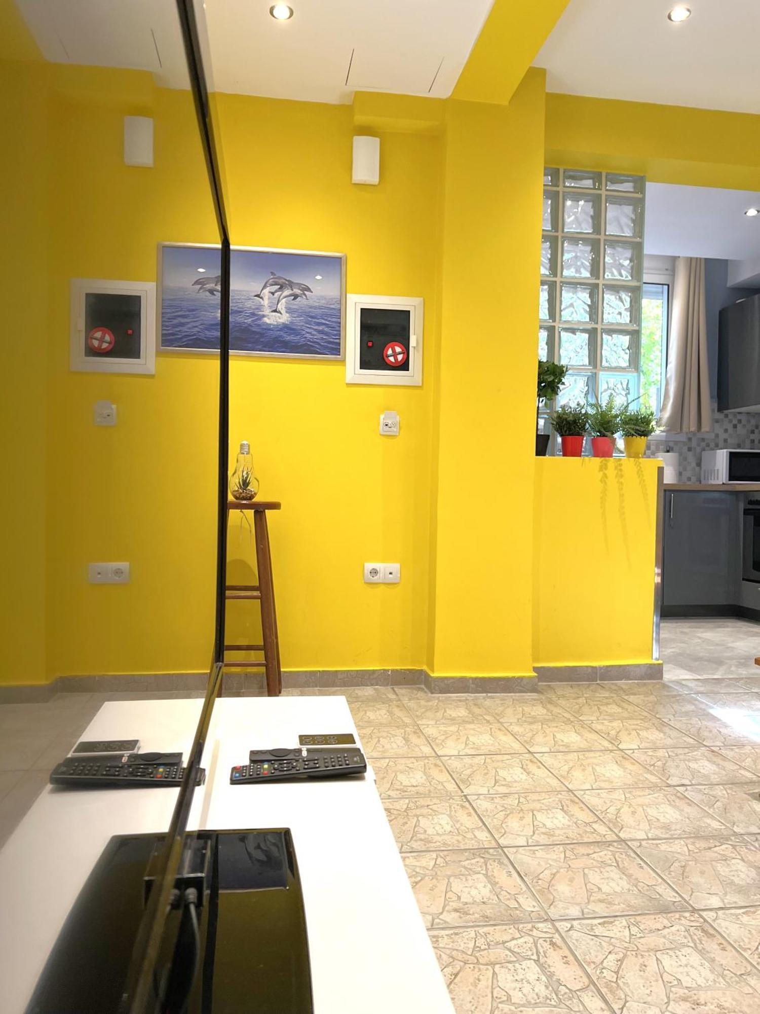 Apartamento Historic Center Getaway 10'Walk To Acropolis Hill Atenas Exterior foto