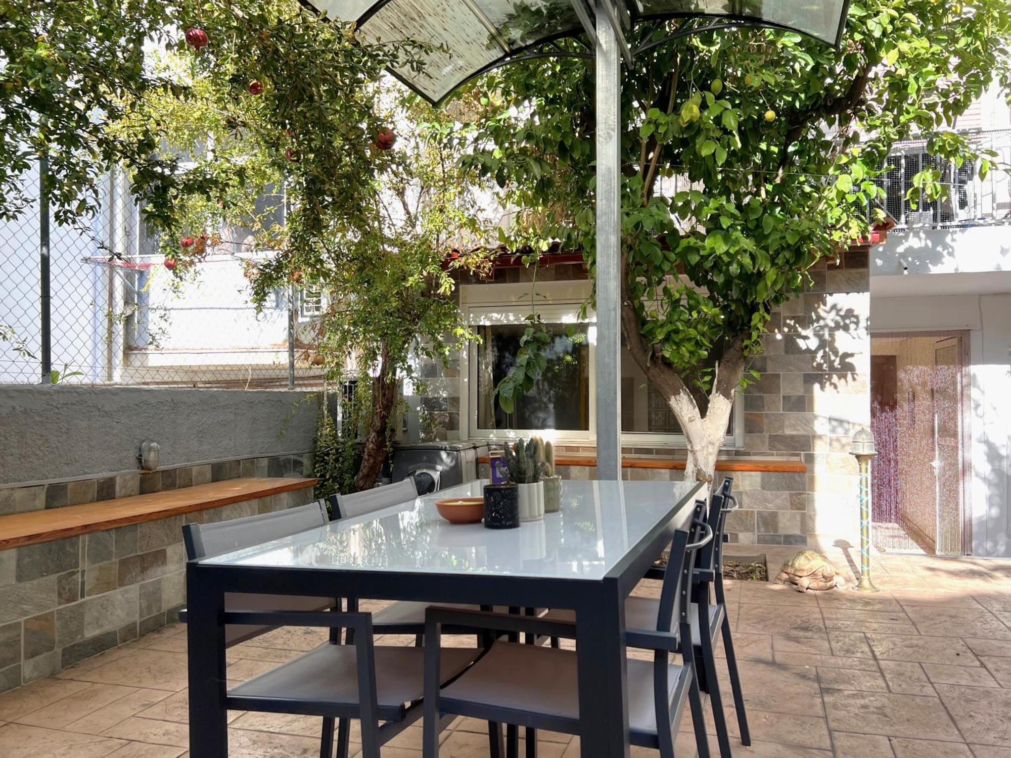 Apartamento Historic Center Getaway 10'Walk To Acropolis Hill Atenas Exterior foto