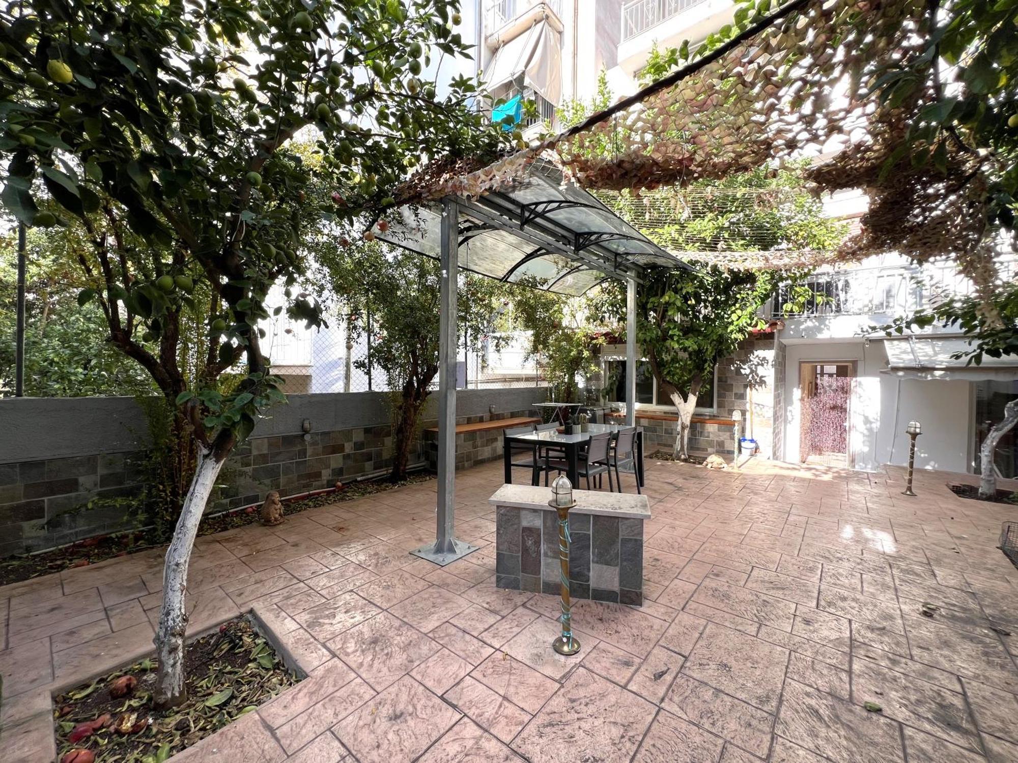 Apartamento Historic Center Getaway 10'Walk To Acropolis Hill Atenas Exterior foto